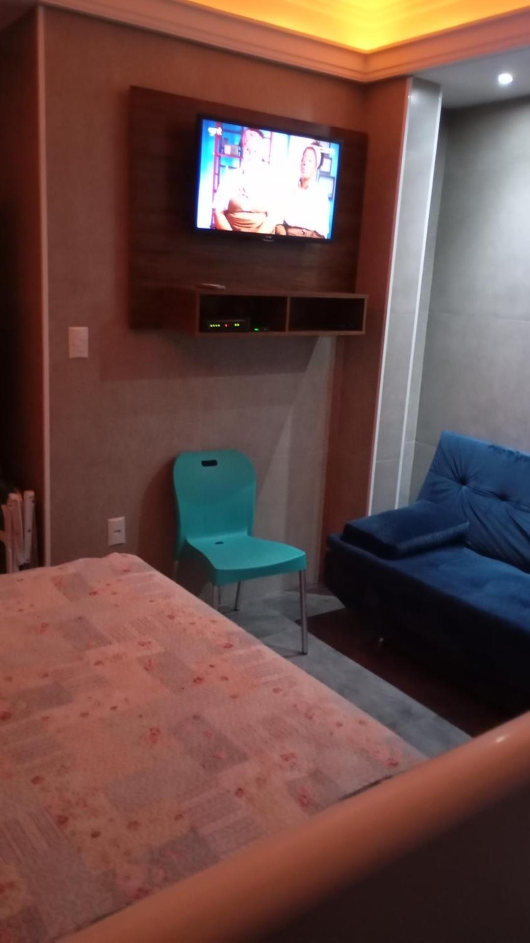 Kitnet No Coracao De Balneario Camboriu - 04 Pessoas - Camelodromo - Av Central - Igreja - 03 Quadras Mar - Ar-Condicionado - Btv Canais Livres - Hbo - Filmes - Series- Garagem Rotativa No Predio - Wi-Fi Free 250 Mega - Point De Bares E Restaurantes Bagian luar foto